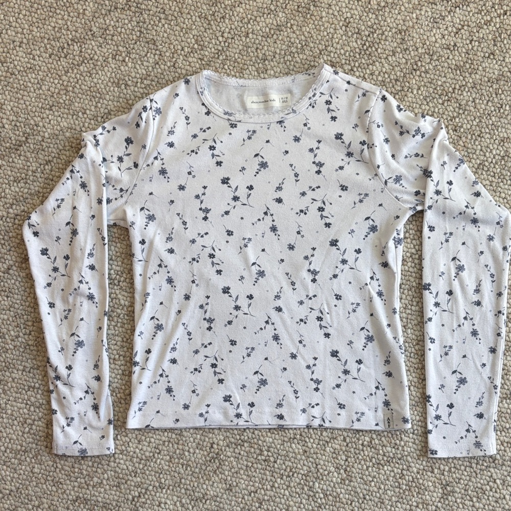 Abercrombie Kids White and Blue Floral Top, size 11/12
